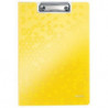 LEITZ Porte-blocs avec rabat WOW A4, capacité 75 feuilles. Dimensions : L22,8xH1,7xP32 cm. Coloris jaune