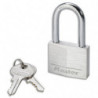 MASTER LOCK Cadenas en aluminium largeur 40 mm anse 24 mm. Livré avec 2 clés. Sous blister