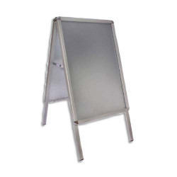 DEFLECTO Stop trottoir en aluminium clipsable A1. Dimensions l x h x p : 109 x 69 x 11 cm