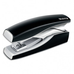 LEITZ Agrafeuse sur socle NeXXt Softpress Flat Clinch, agrafes 24-26/6, 24/8, capacité 30 feuilles. Noir